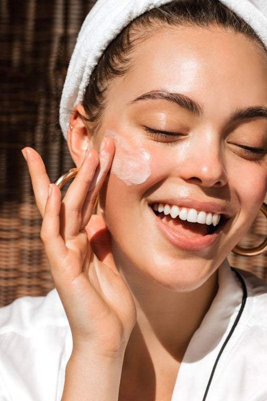 Essential Skincare Guide for Women: Daily Tips for Healthy, Radiant Skin